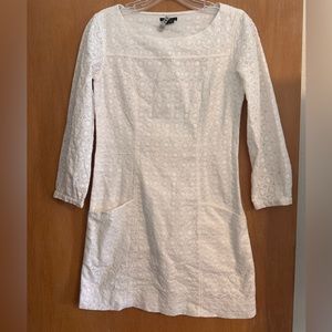 Excellent Used Condition 3/4 Sleeves White Eyelet Theory Dress Size 0